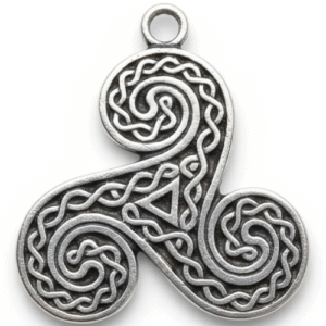 amuleto trisquel celta labrado plata vieja