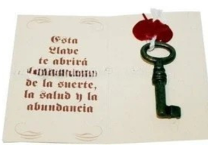 amuleto llave mediana