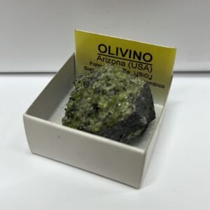 PIEDRA en bruto, natural OLIVINO