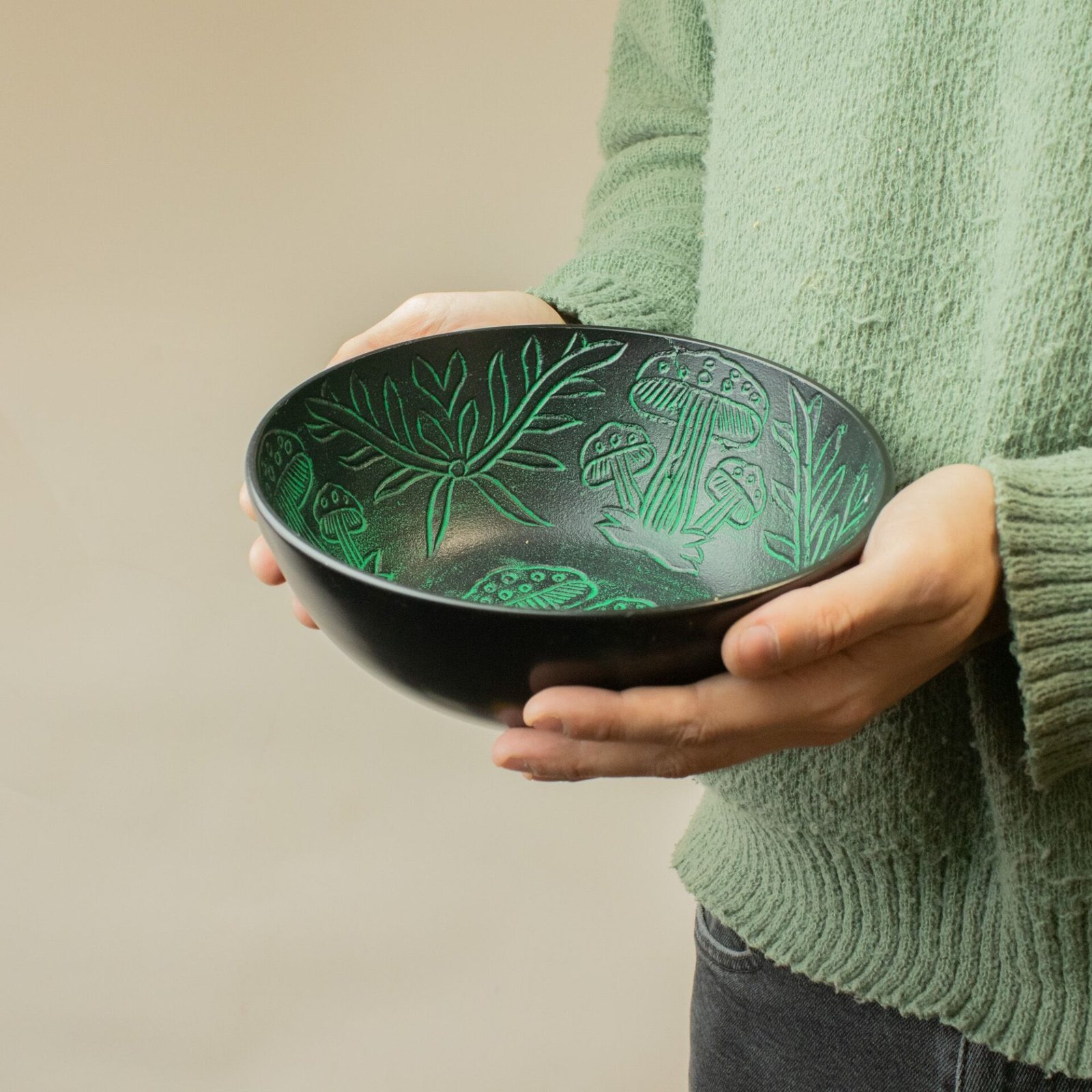 Cuenco tibetano de aluminio - hongo mágico - verde (20cm) - Imagen 3