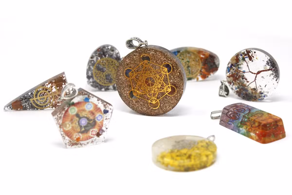 Colgante de Orgonita - Corazón de chakra de 7 piedras - Imagen 2