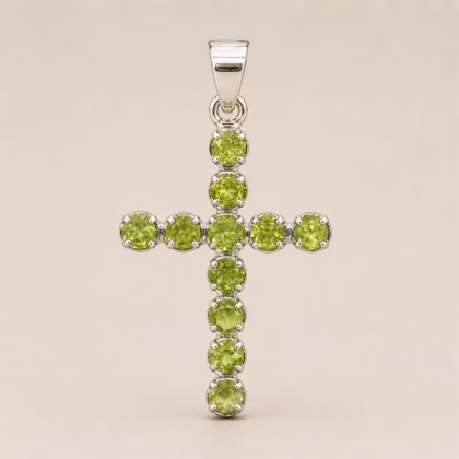 Colgante devocional indio - plateado (cadena de 45 cm) - crucifijo de peridoto