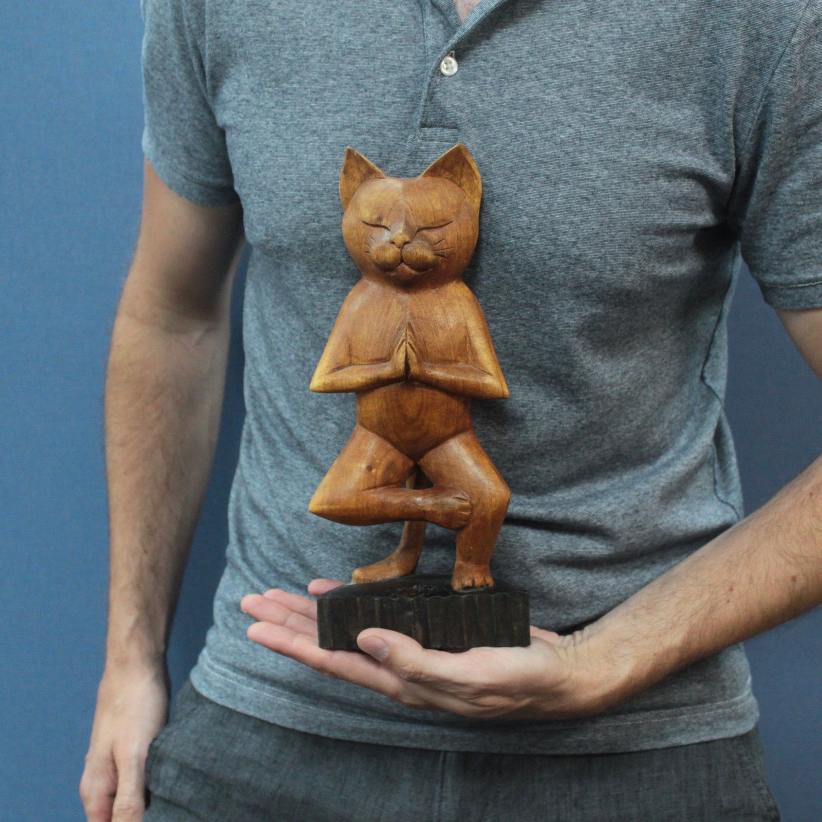 Gato de yoga tallado a mano - Una Pierna - Imagen 2