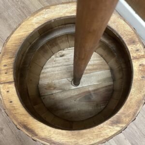 Mesa de barril de cerveza y soporte para parasol – Madera natural 60 x 48,5 cm