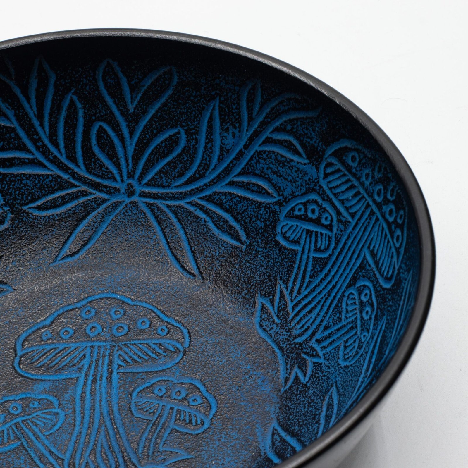 Cuenco tibetano de aluminio - hongo mágico - azul (20 cm) - Imagen 2