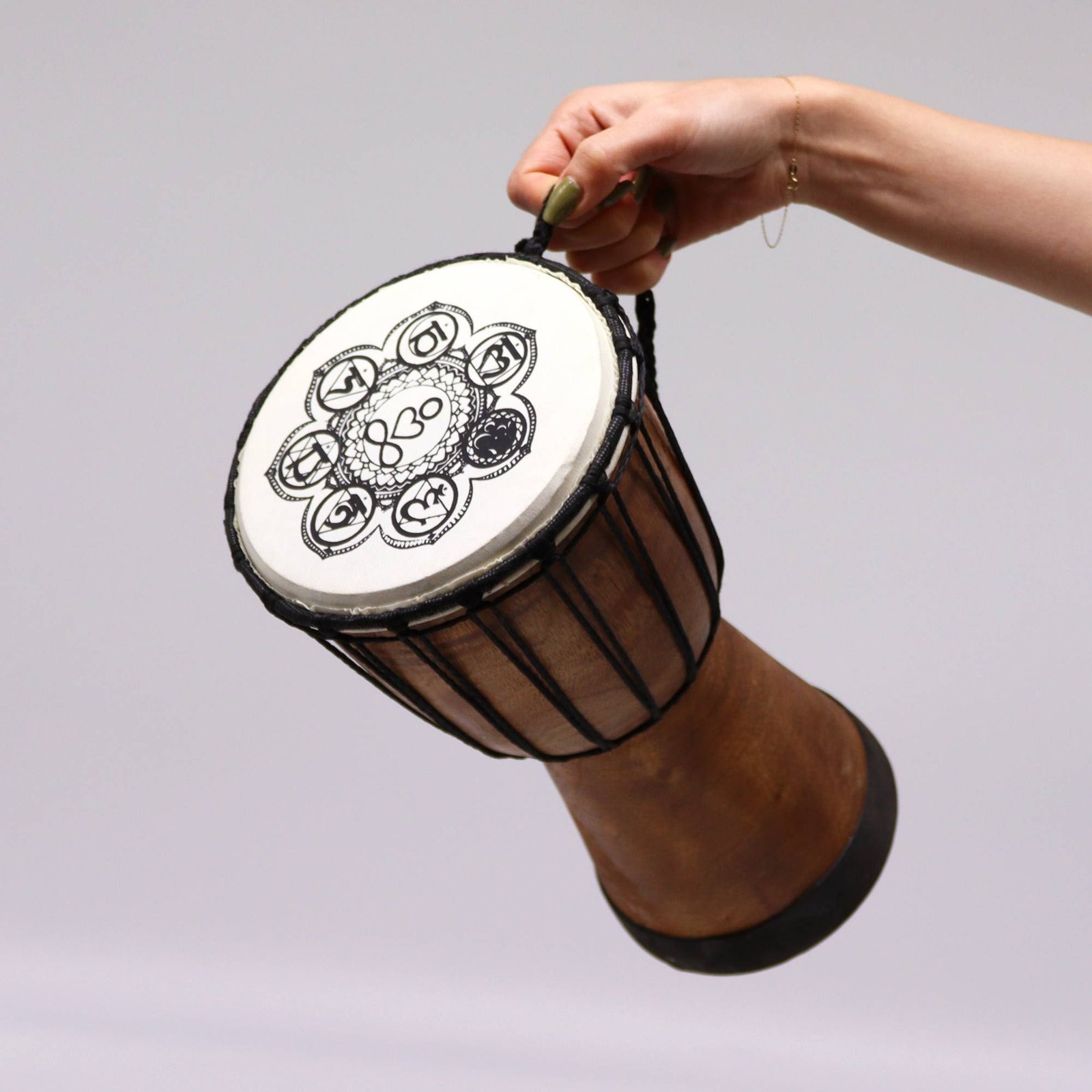 Tambor Djembe hecho a mano con tapa ancha - 30cm - Imagen 5