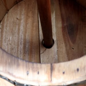 Taburete de barril de cerveza y soporte para parasol – Madera natural 38 x 32 cm