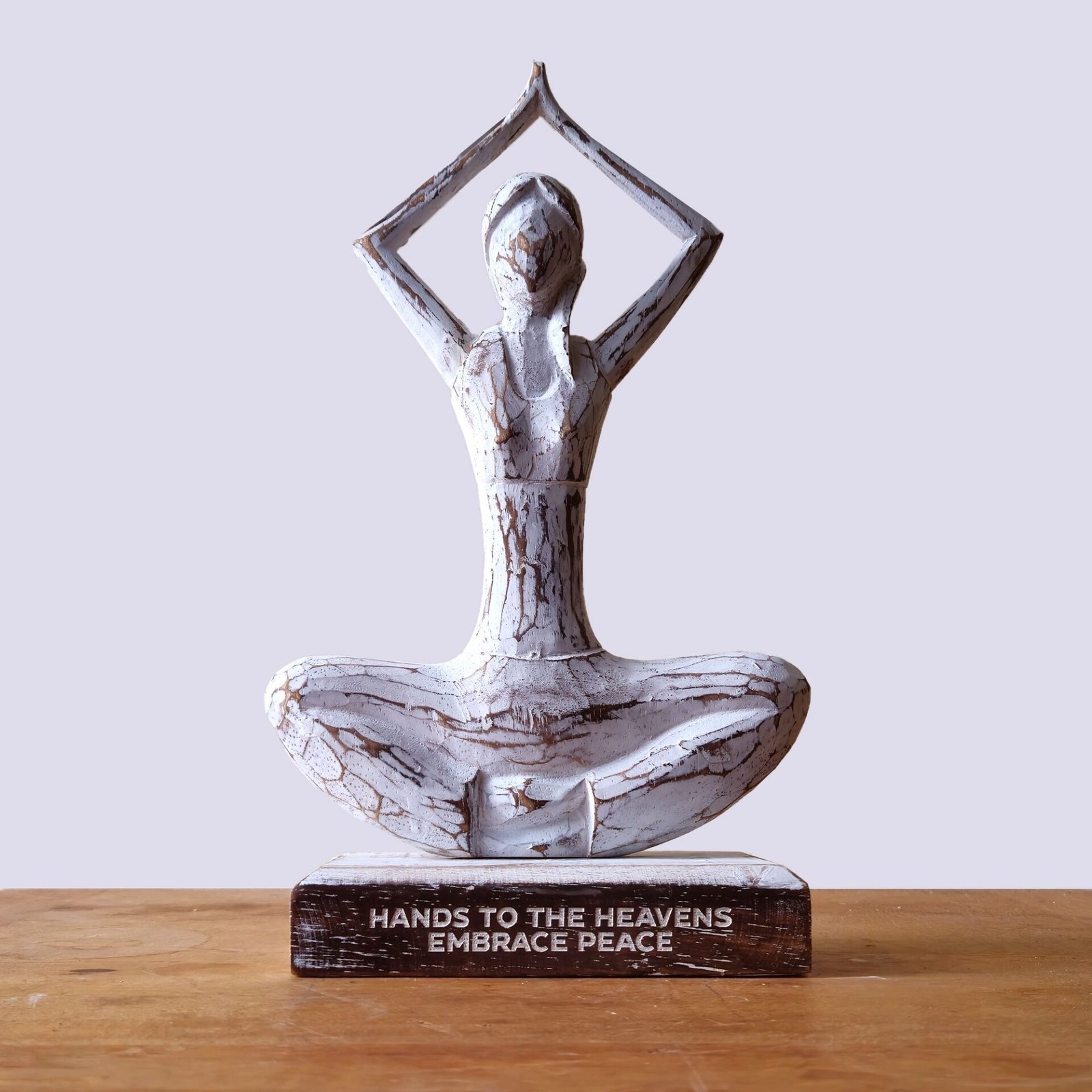 Yoga Mujer de Madera - Encalada - Postura Manos Arriba - Manos al Cielo Abrazan la Paz - Imagen 3