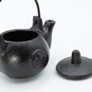 Pequeña olla ritual de hierro fundido con forma de pentágono 8x8x10 cm