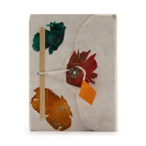 Cuaderno mediano de Lokta con cierre de botón (15x12 cm) - 45 hojas - Diseño floral auténtico del Himalaya elaborado