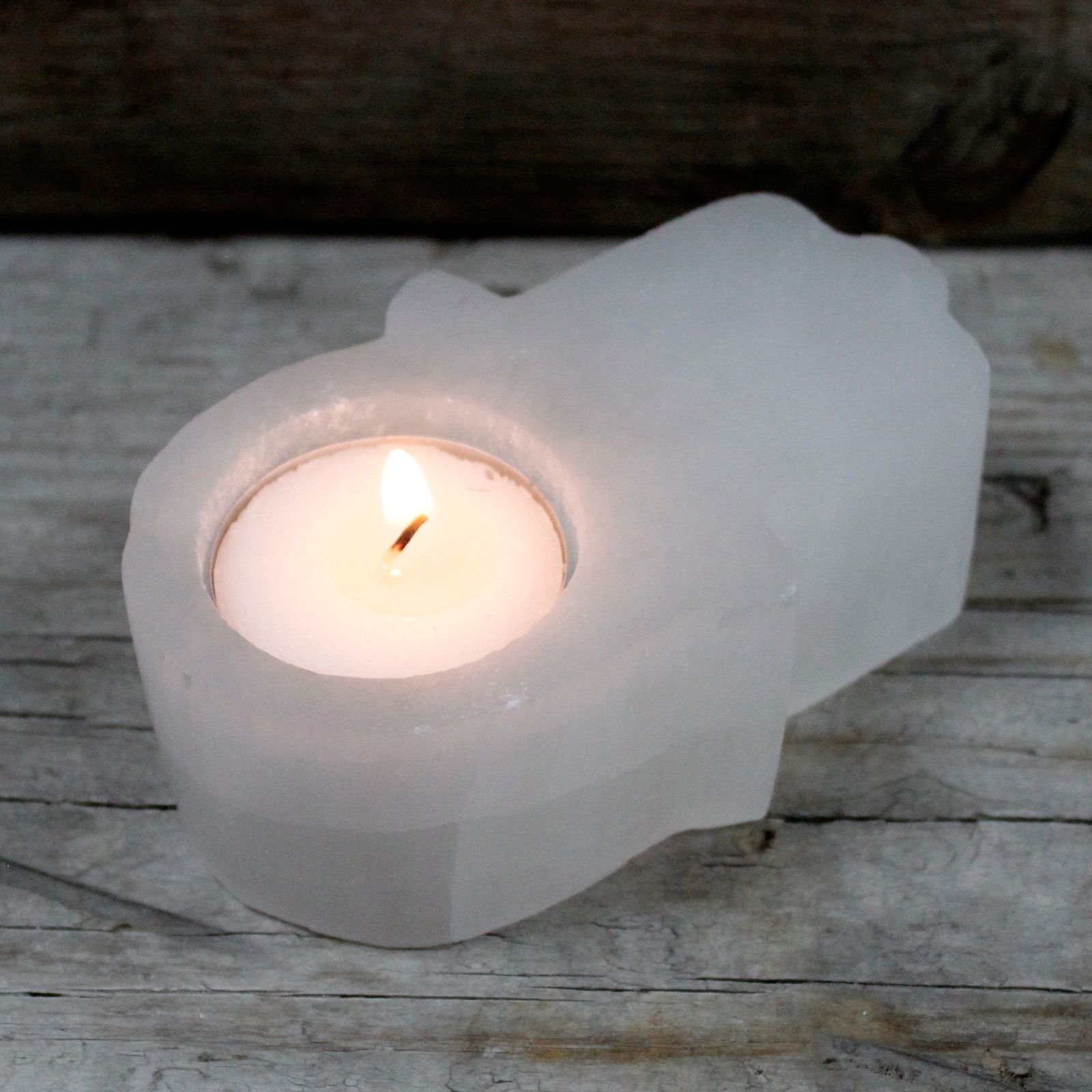 Candelabro Selenita Hamsa - Imagen 3