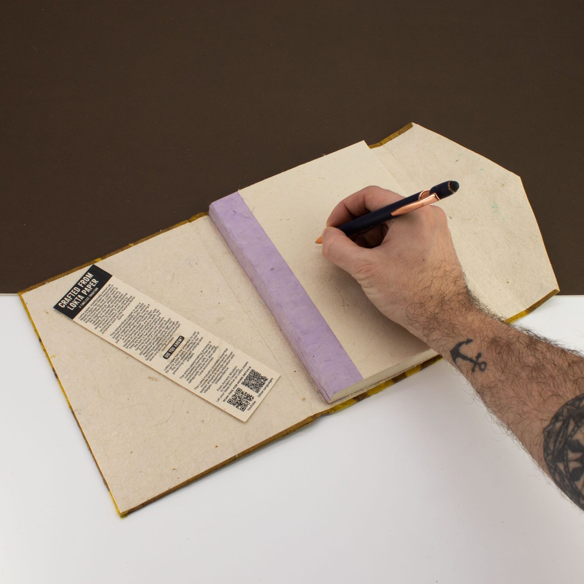 Lokta Bold Floral Cuaderno – Grande (21x15cm) – 45 hojas – Incluye marcapáginas – Oliva - Imagen 3