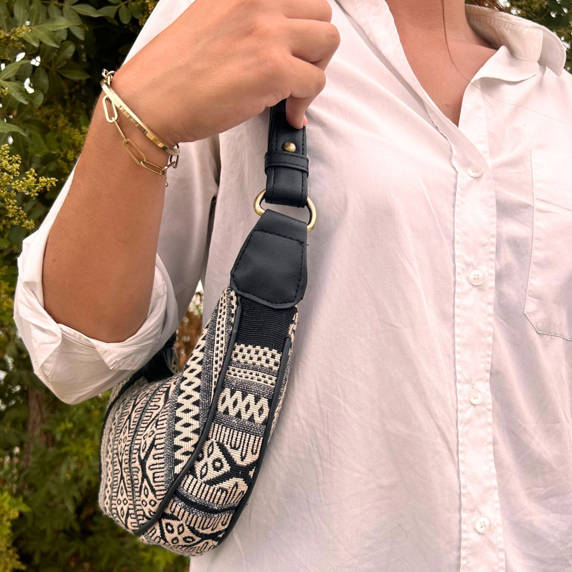 Bolso Hobo de Jacquard - Gris Metro (correa negra) - Imagen 2