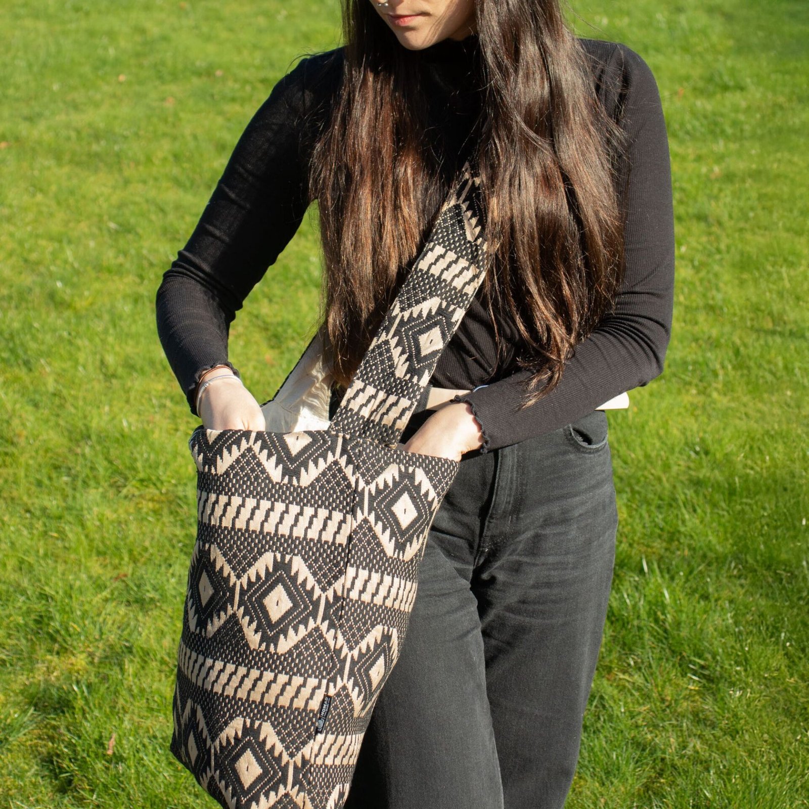 Bolsos Jacquard Naturales – Telar del Desierto – Bolso Tote Nómada - Imagen 6