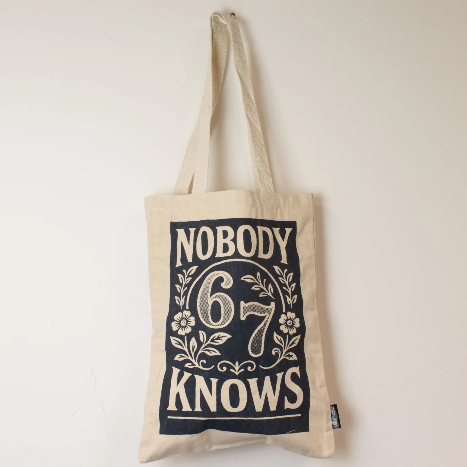 Bolso Tote «Nomad Sari Iconic Toni» – Modelo Nobody Knows 67 – Algodón Natural de 10 Oz