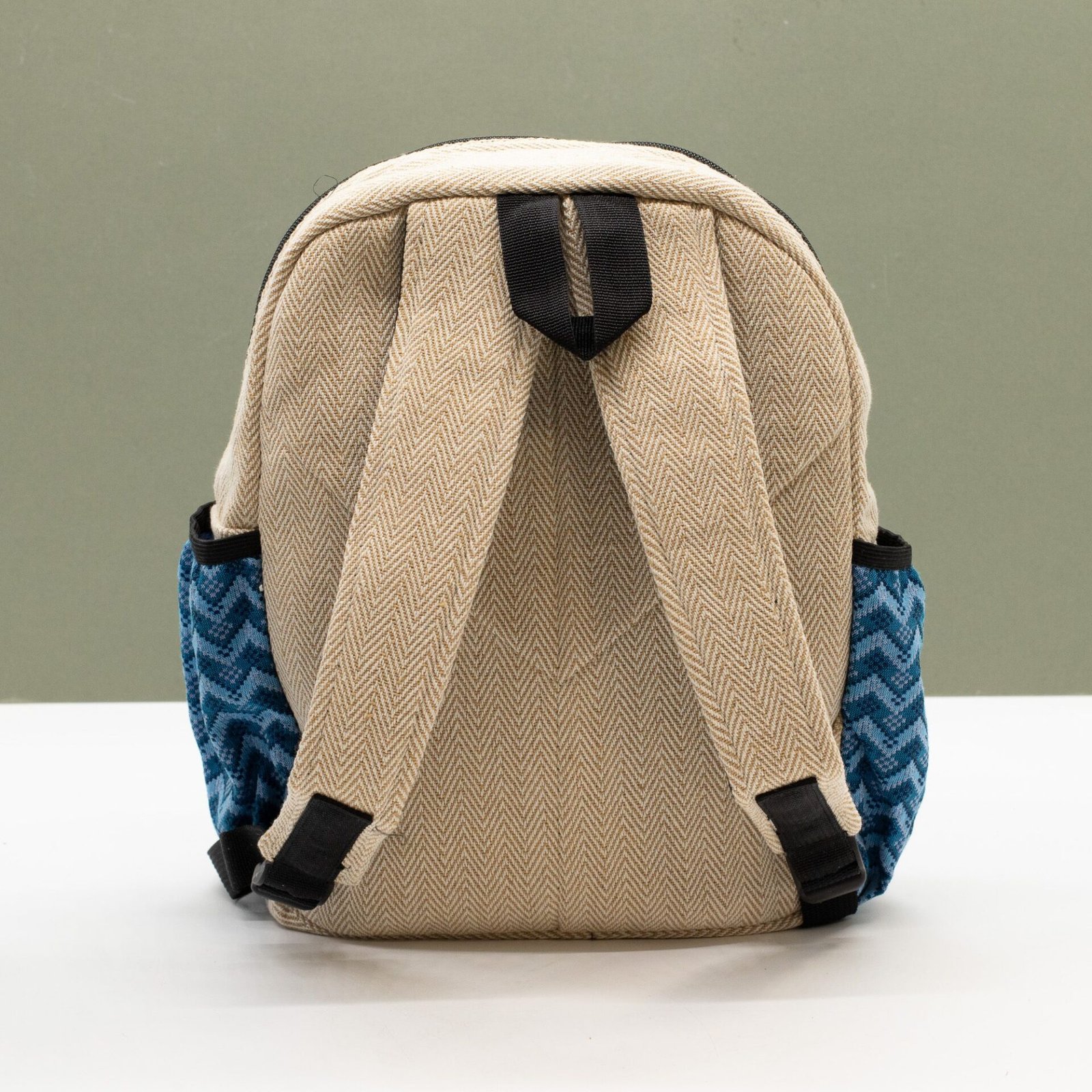 Mochila Mediana Katmandú - Diseño Dhaka (34x27x10cm) - Imagen 4