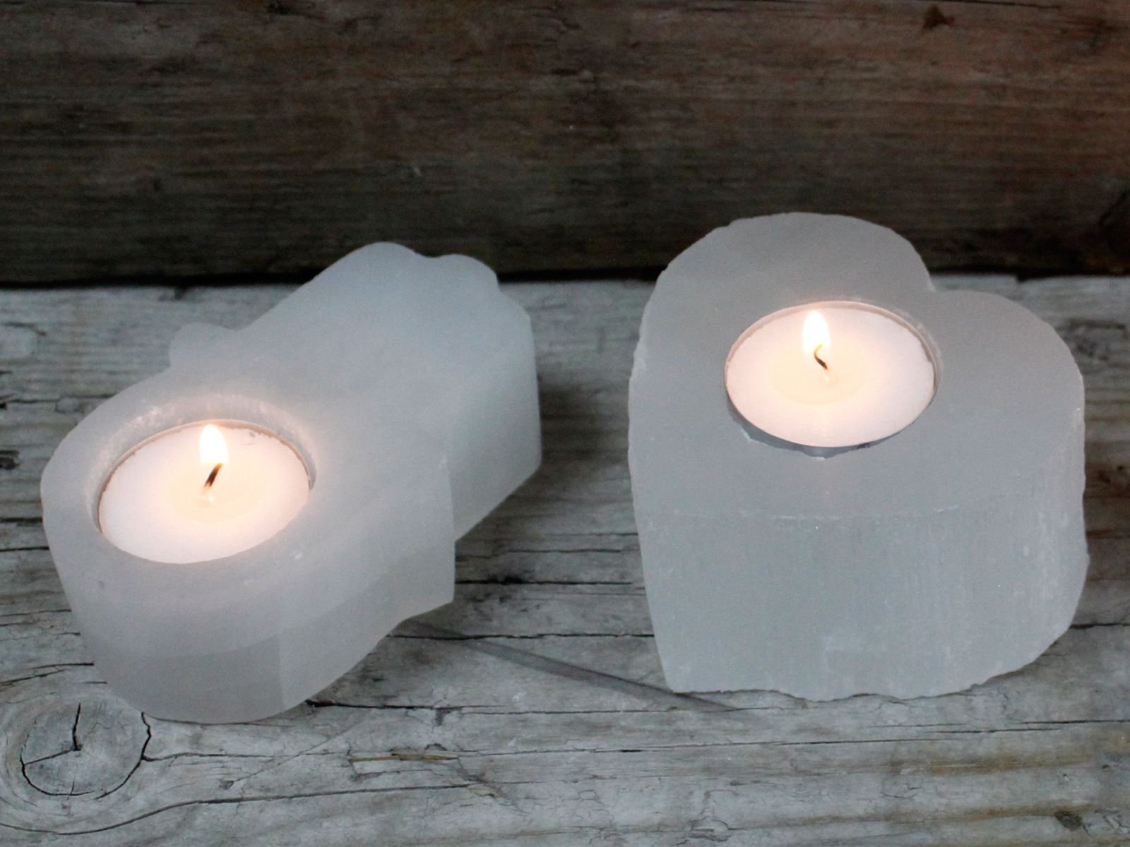 Candelabro Selenita Hamsa - Imagen 4