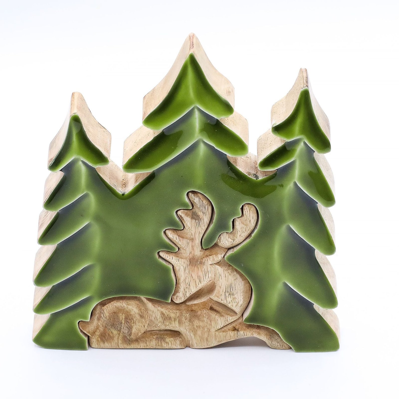 Ciervo en el bosque 3D Decoración de madera - 23x20 cm.