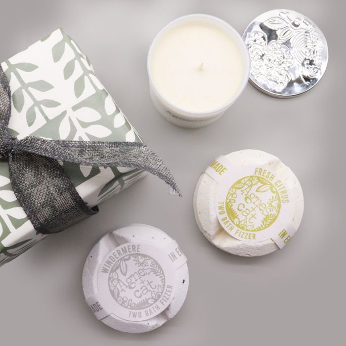 Set de Regalo: Bombas de baño de Windermere & Cítricos + Vela de Luna de Terciopelo - Imagen 3