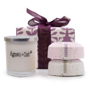 Set de Regalo: Bombas de baños de Provenza & té y rosas+ Vela de Piedra Lunar