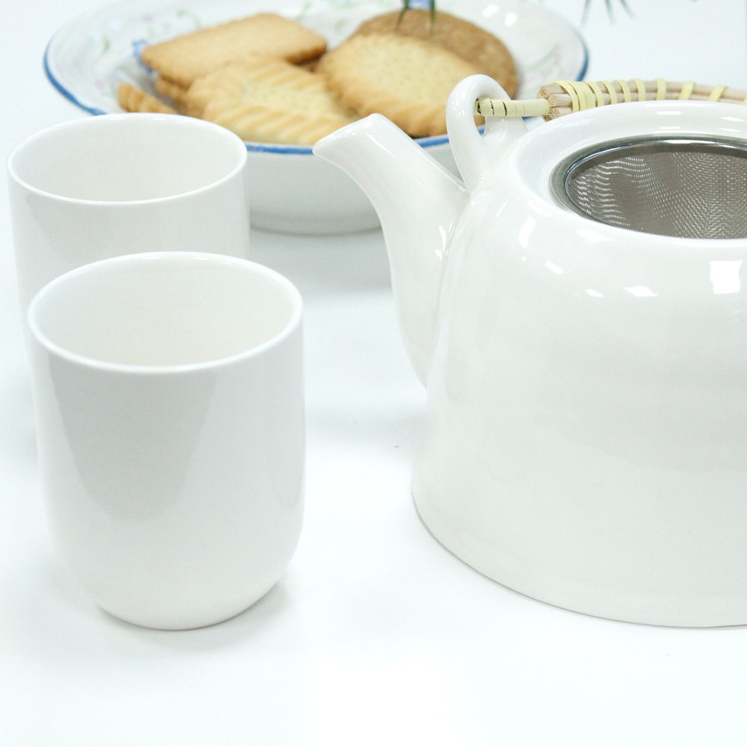 Juego de Té Ritual Ceremonial «Luz y Pureza Minimalista» (Tetera + 6 Vasos) - Imagen 4